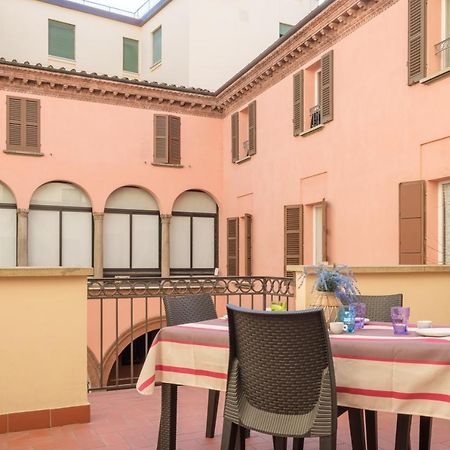 Galleria Del Toro Apartments Bologna Buitenkant foto
